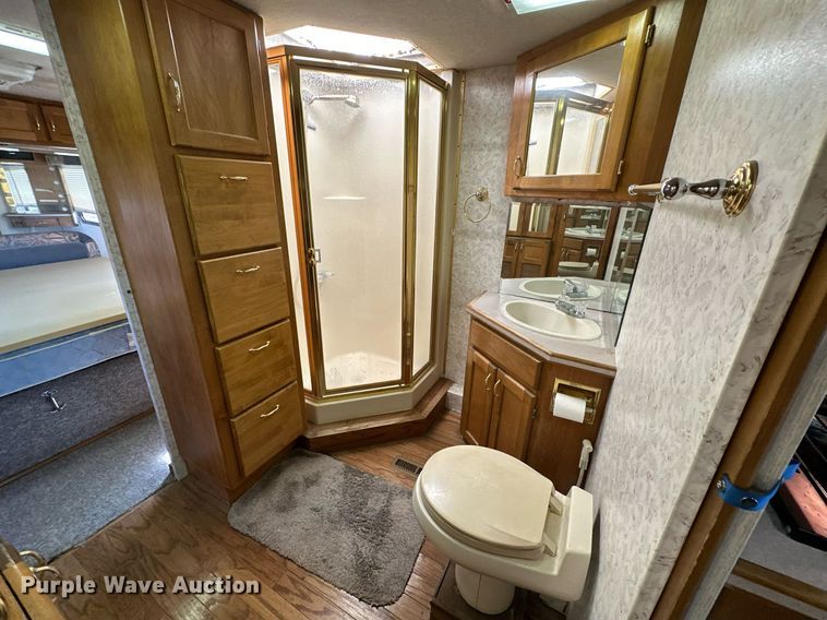 image for item LK9661 1995 Safari Sahara Edition RV