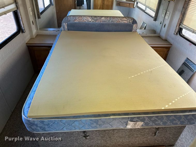 image for item LK9661 1995 Safari Sahara Edition RV