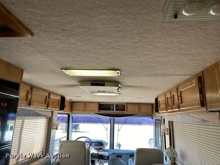 image for item LK9661 1995 Safari Sahara Edition RV