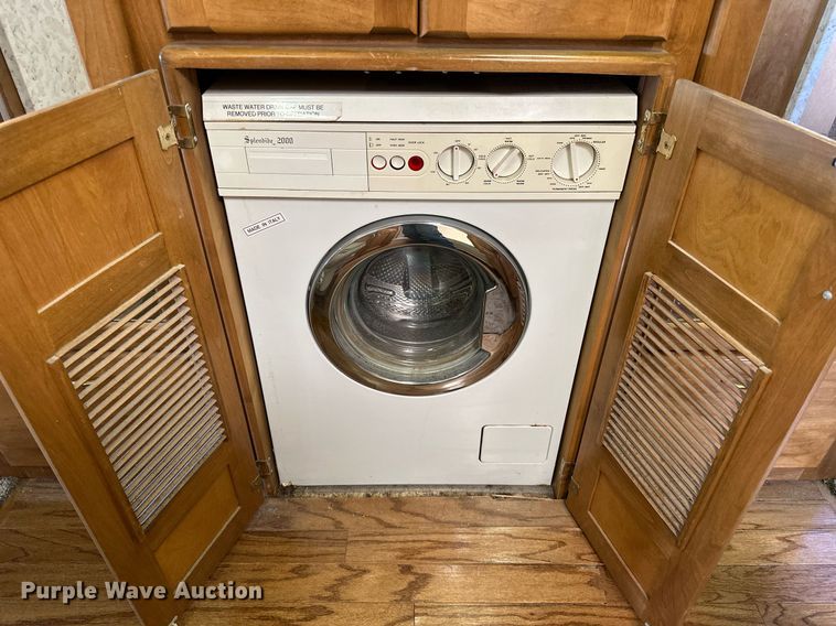 image for item LK9661 1995 Safari Sahara Edition RV