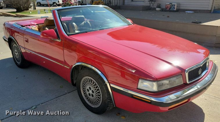 image for item LO9900 1989 Chrysler Maserati  convertible