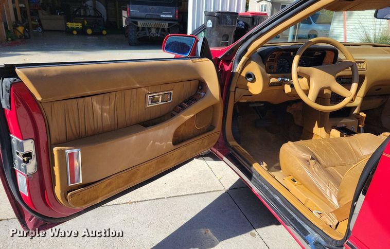 image for item LO9900 1989 Chrysler Maserati  convertible