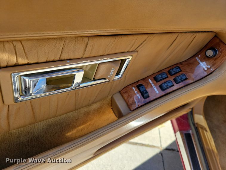 image for item LO9900 1989 Chrysler Maserati  convertible