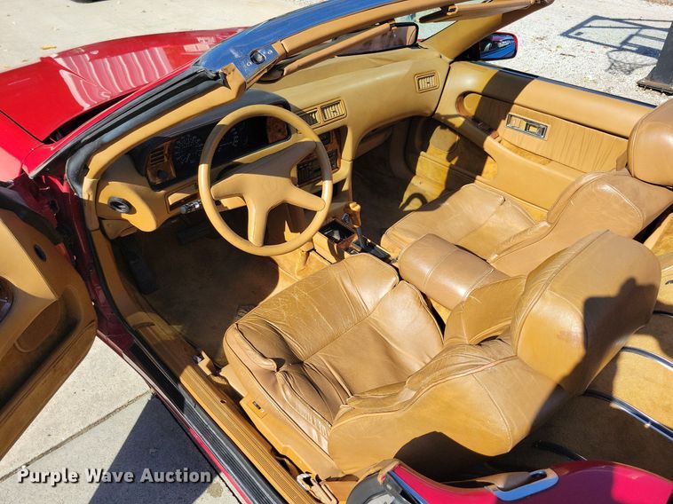 image for item LO9900 1989 Chrysler Maserati  convertible