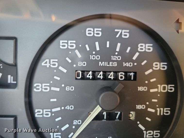 image for item LO9900 1989 Chrysler Maserati  convertible