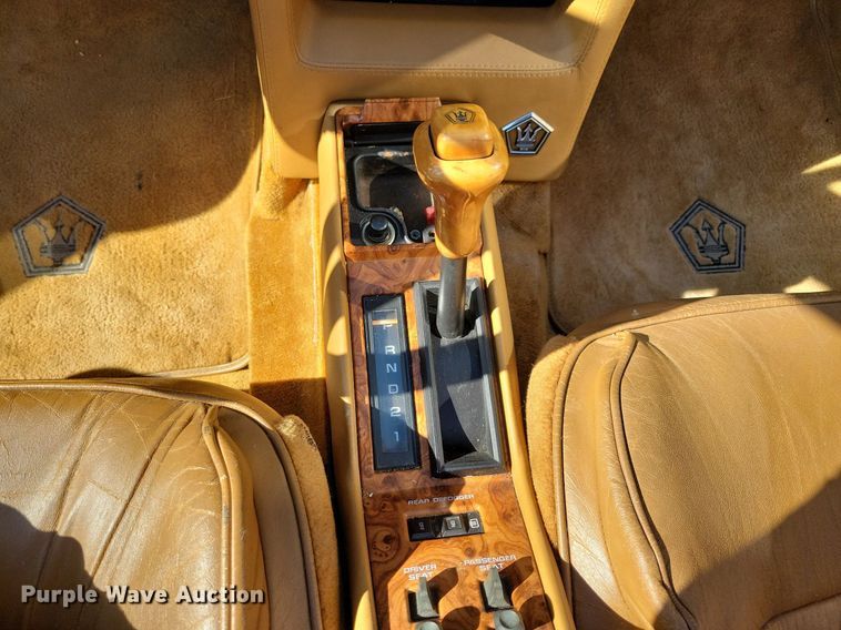 image for item LO9900 1989 Chrysler Maserati  convertible