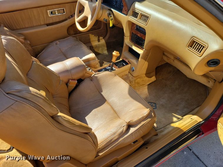 image for item LO9900 1989 Chrysler Maserati  convertible