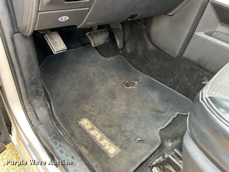 image for item NE9603 2009 Dodge Ram 1500 Crew Cab pickup truck