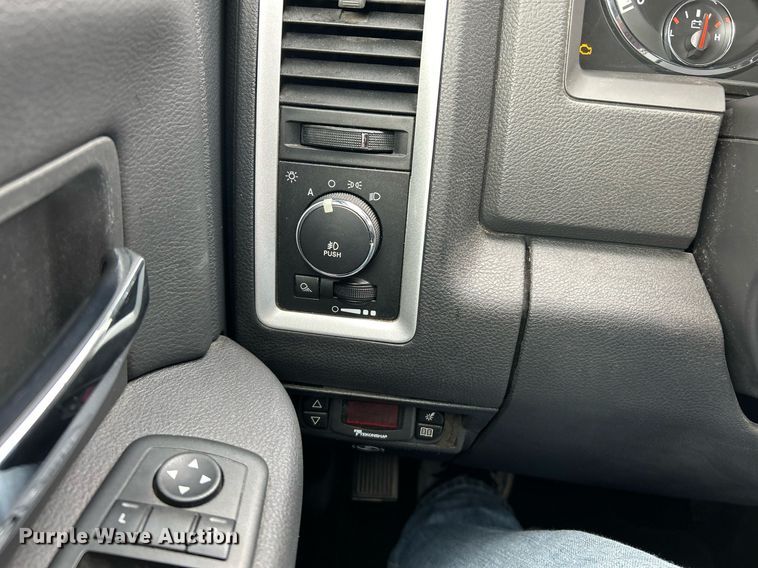 image for item NE9603 2009 Dodge Ram 1500 Crew Cab pickup truck