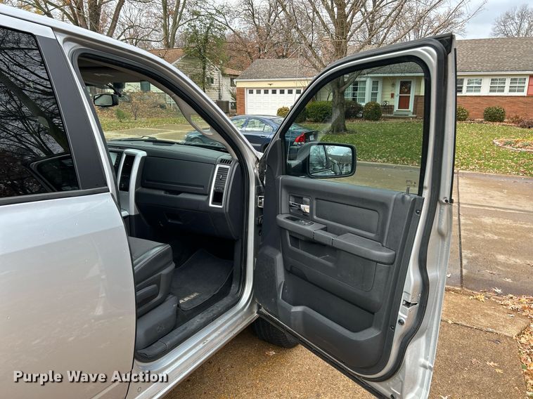 image for item NE9603 2009 Dodge Ram 1500 Crew Cab pickup truck