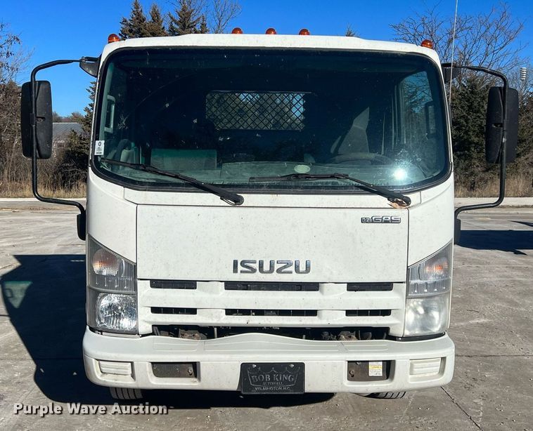 image for item NN9326 2012 Isuzu NPR flatbed truck
