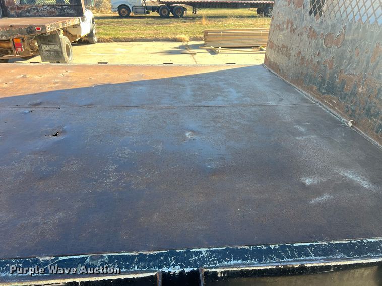 image for item NN9326 2012 Isuzu NPR flatbed truck