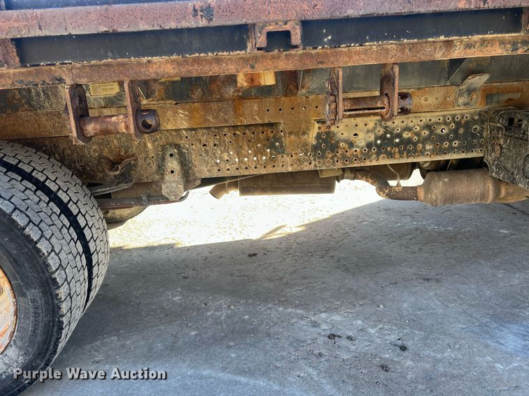 image for item NN9326 2012 Isuzu NPR flatbed truck