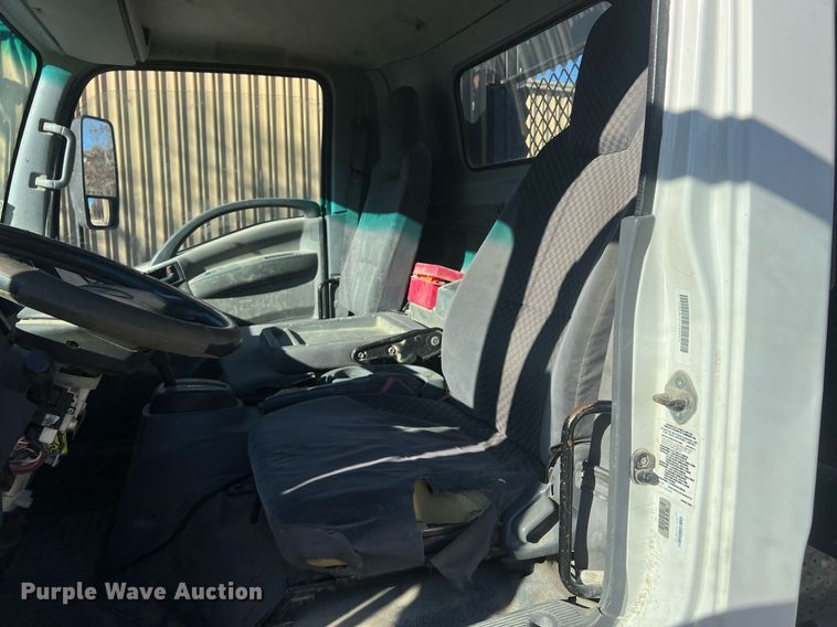 image for item NN9326 2012 Isuzu NPR flatbed truck