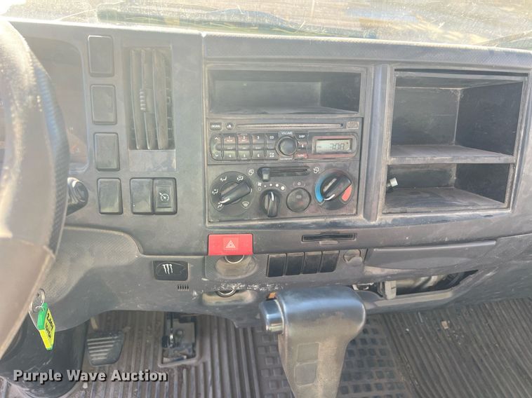 image for item NN9326 2012 Isuzu NPR flatbed truck