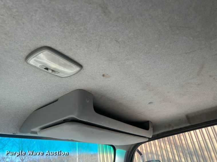 image for item NN9326 2012 Isuzu NPR flatbed truck