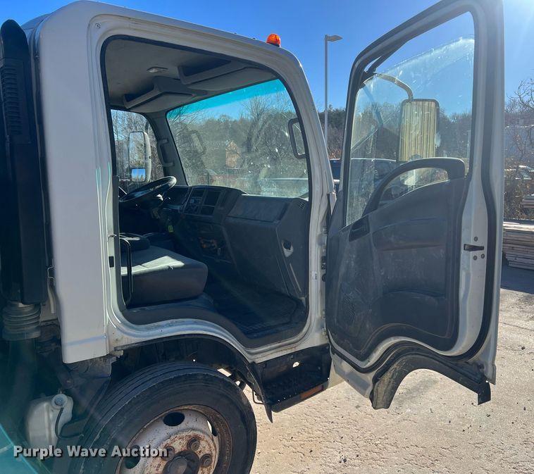 image for item NN9326 2012 Isuzu NPR flatbed truck