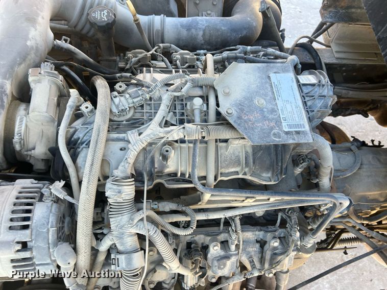 image for item NN9326 2012 Isuzu NPR flatbed truck