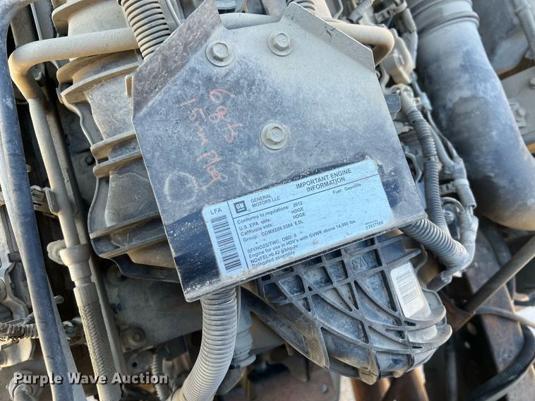 image for item NN9326 2012 Isuzu NPR flatbed truck