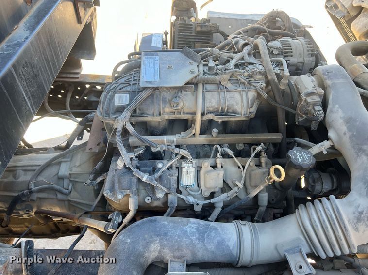 image for item NN9326 2012 Isuzu NPR flatbed truck