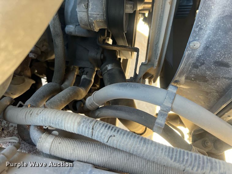 image for item NN9326 2012 Isuzu NPR flatbed truck