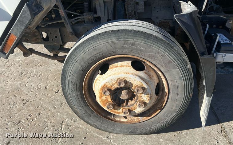 image for item NN9326 2012 Isuzu NPR flatbed truck