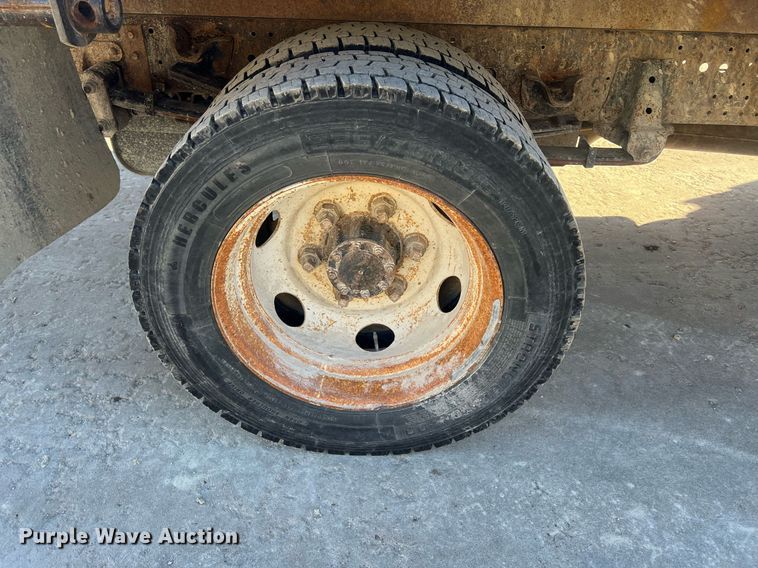 image for item NN9326 2012 Isuzu NPR flatbed truck