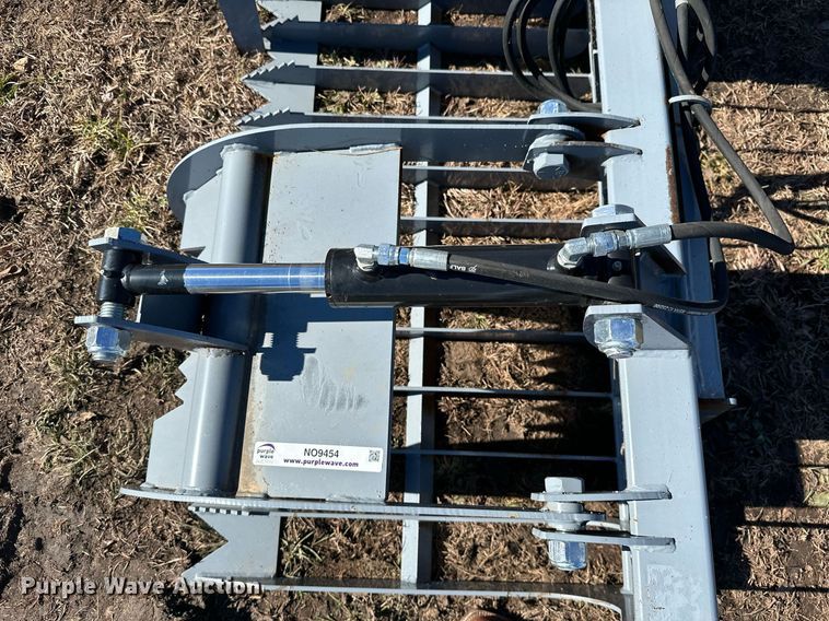 image for item NO9454 66" W skid steer rock grapple bucket