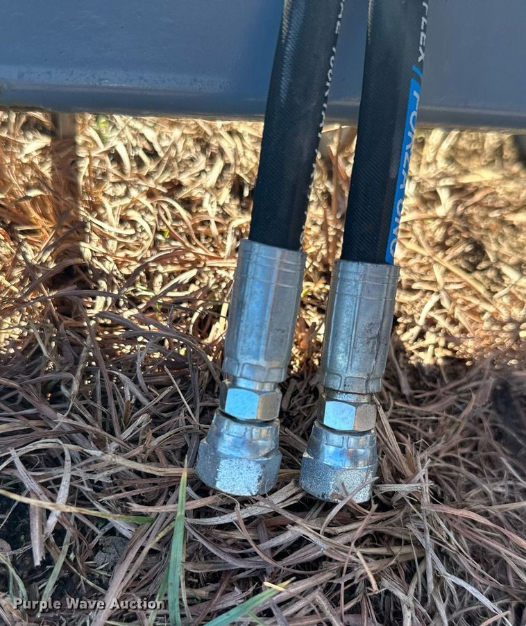 image for item NO9454 66" W skid steer rock grapple bucket