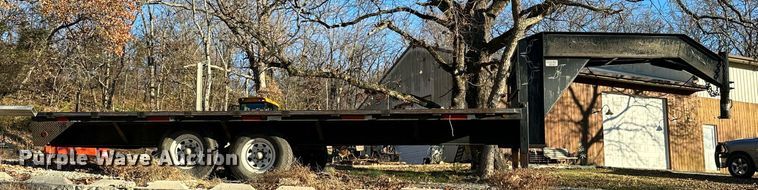 image for item NO9479 1999 Lone Star equipment trailer