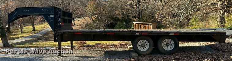 image for item NO9479 1999 Lone Star equipment trailer