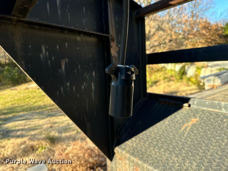 image for item NO9479 1999 Lone Star equipment trailer