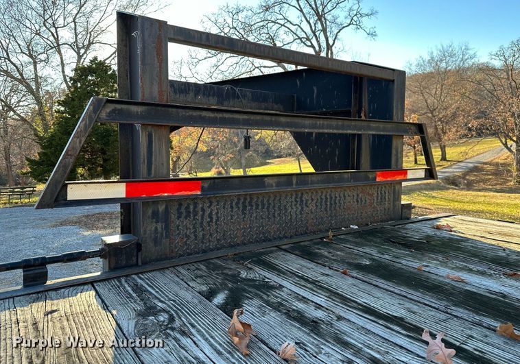 image for item NO9479 1999 Lone Star equipment trailer