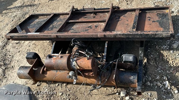 image for item OD9804 Tommy Gate end gate lift