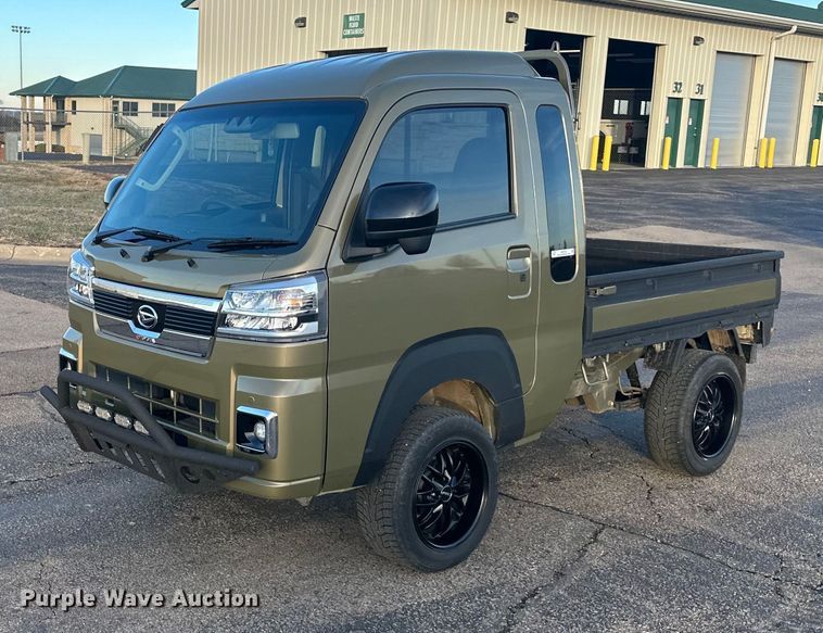 image for item OF9151 2022 Daihatsu HIJet Jumbo  mini truck