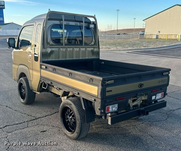 image for item OF9151 2022 Daihatsu HIJet Jumbo  mini truck