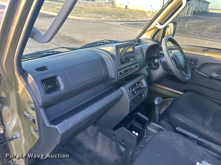 image for item OF9151 2022 Daihatsu HIJet Jumbo  mini truck