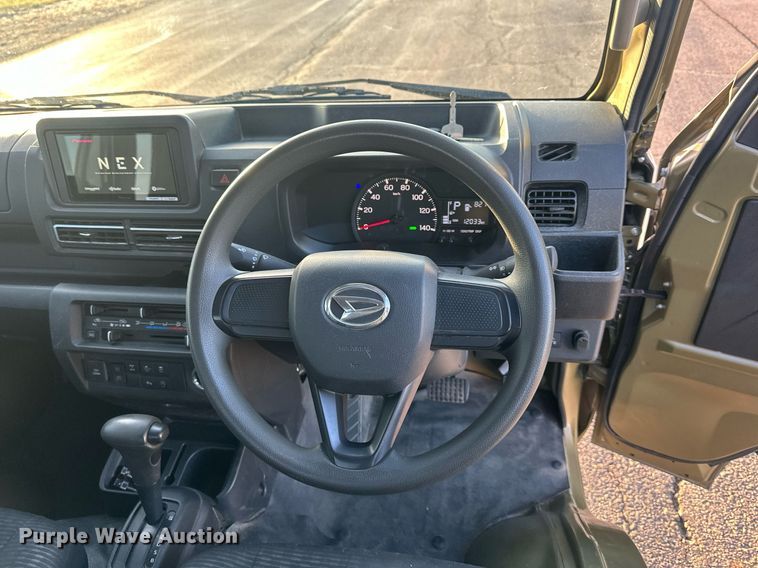 image for item OF9151 2022 Daihatsu HIJet Jumbo  mini truck