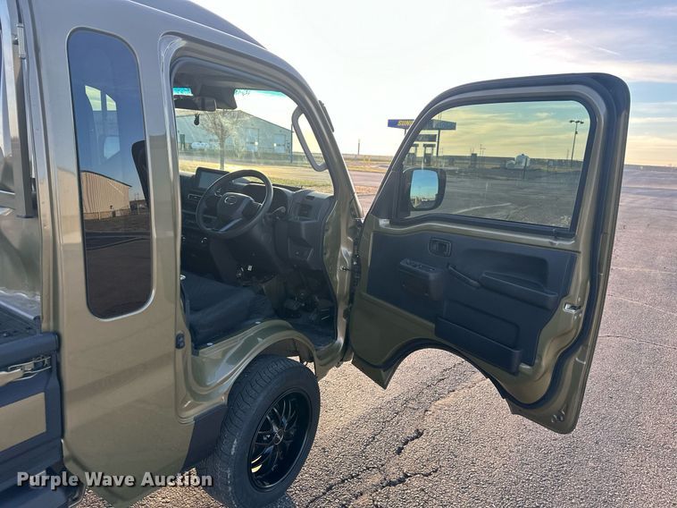 image for item OF9151 2022 Daihatsu HIJet Jumbo  mini truck