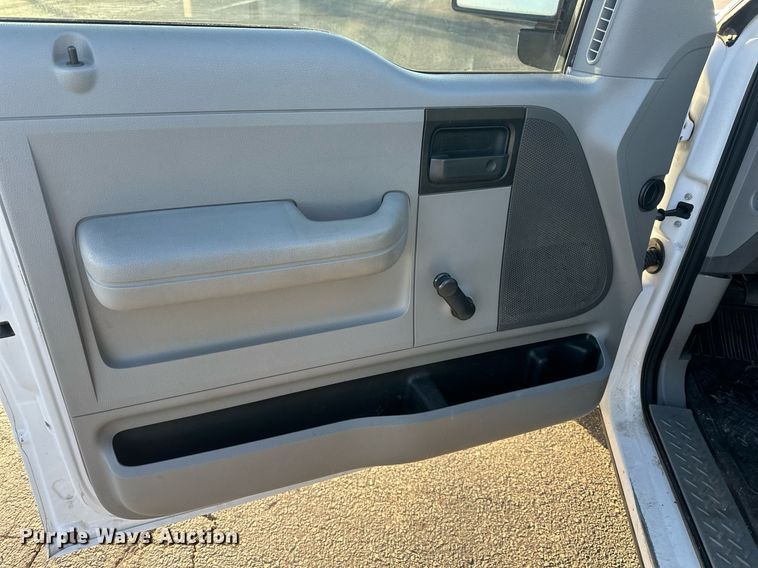 image for item OF9152 2006 Ford F150  SuperCab pickup truck