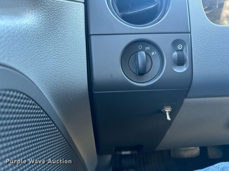 image for item OF9152 2006 Ford F150  SuperCab pickup truck