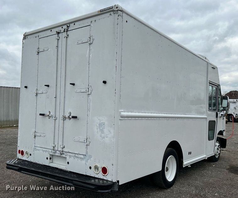 image for item OM9200 2018 Freightliner MT45  refrigerated delivery truck