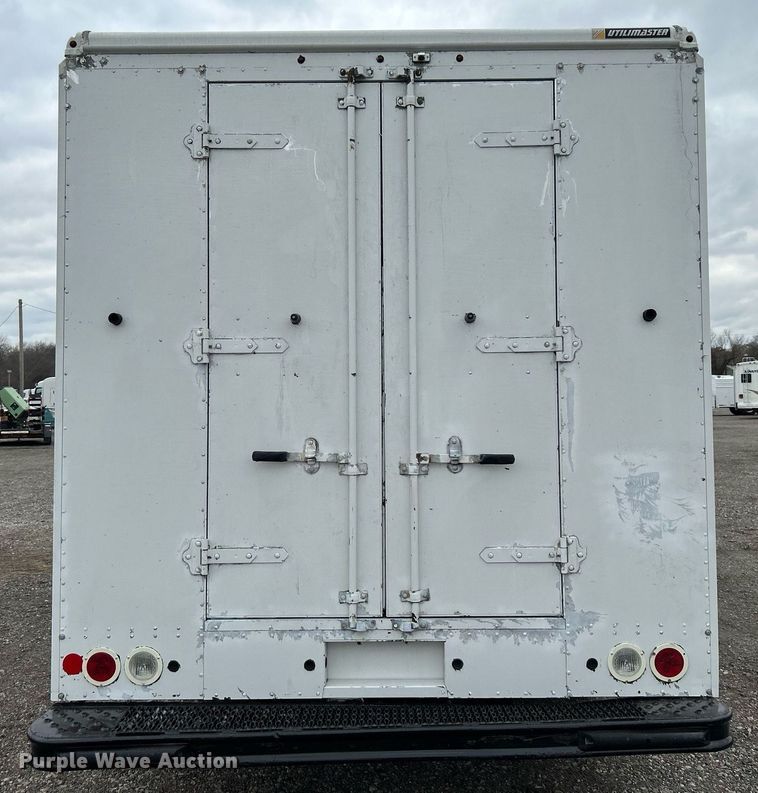 image for item OM9200 2018 Freightliner MT45  refrigerated delivery truck