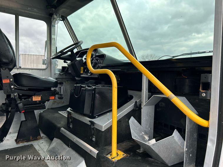 image for item OM9200 2018 Freightliner MT45  refrigerated delivery truck