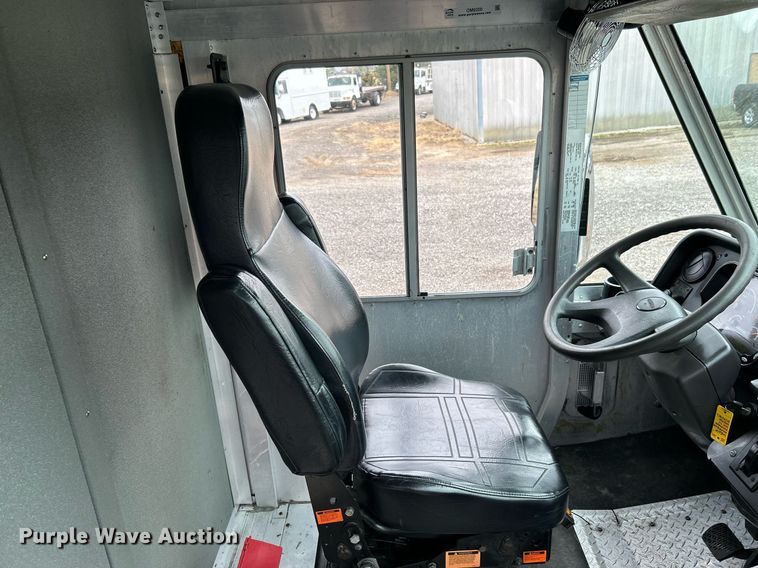 image for item OM9200 2018 Freightliner MT45  refrigerated delivery truck