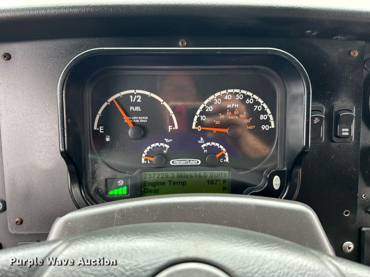 image for item OM9200 2018 Freightliner MT45  refrigerated delivery truck