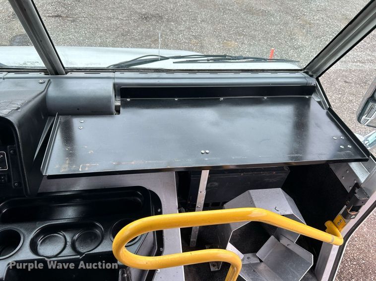 image for item OM9200 2018 Freightliner MT45  refrigerated delivery truck