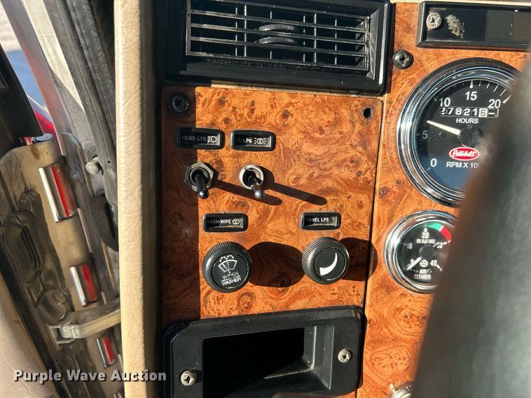 image for item DN0647 2006 Peterbilt 335  vacuum truck