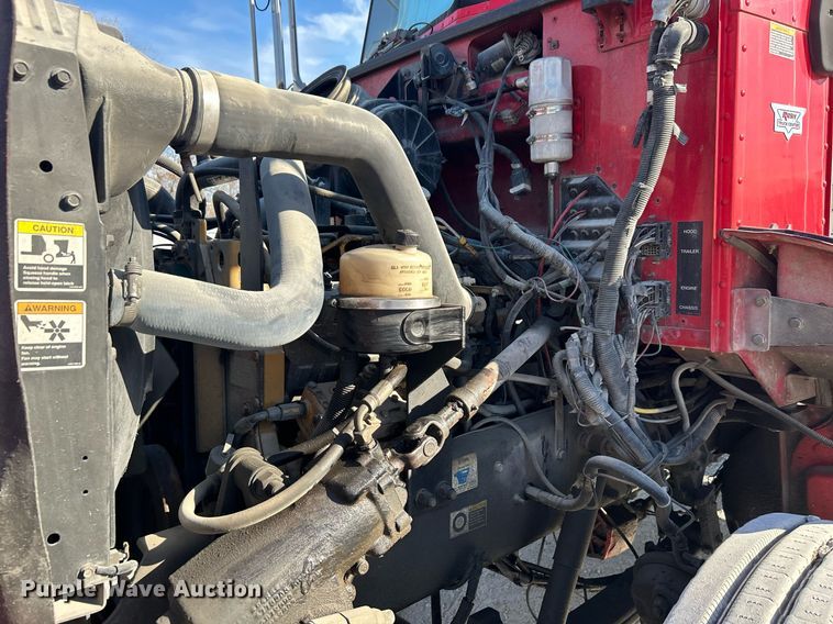 image for item DN0647 2006 Peterbilt 335  vacuum truck