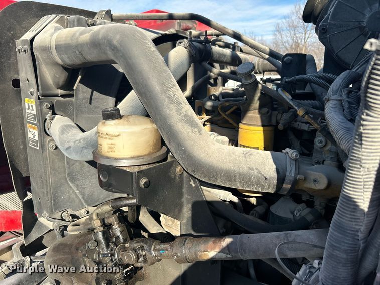 image for item DN0647 2006 Peterbilt 335  vacuum truck